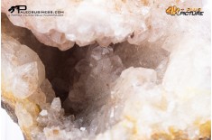 Geode con Cristalli di Quarzo