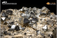 Magnetite bipiramidale