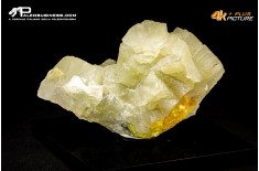 Aragonite - Sicilia ( Fluorescenza rosea)